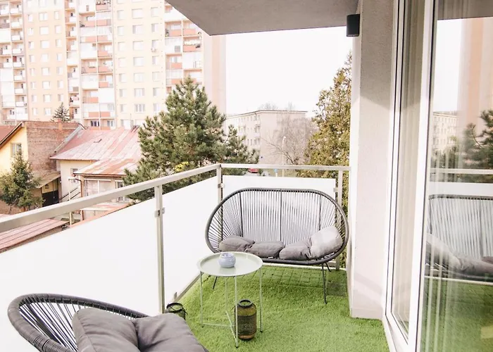 Loomená - Free Garage *