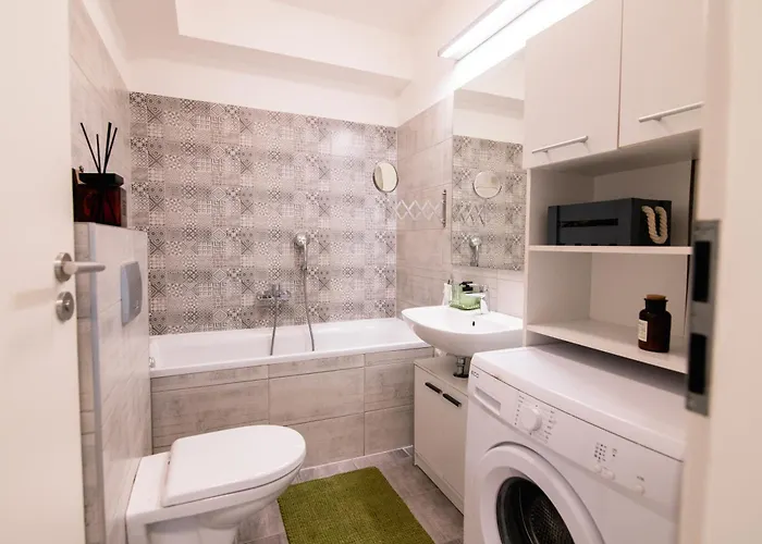 Loomena - Free Garage