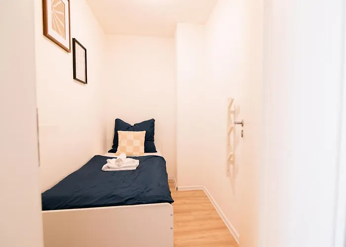 Loomena - Free Garage Apartman